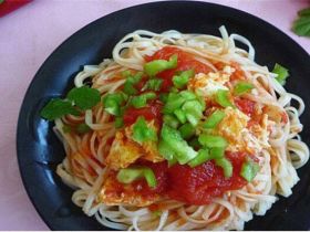 西红柿鸡蛋凉面条的正宗做法