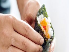 三文鱼寿司手卷的做法窍门_海的味道我知道