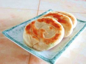 吴山酥油饼的家常做法_酥脆可口形似玉盘
