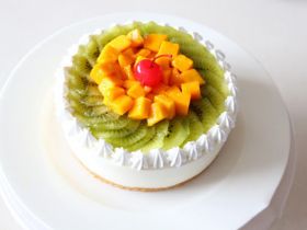 水果生日慕斯蛋糕的做法_清爽冰凉香浓顺滑