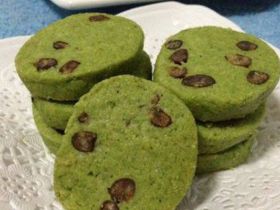 抹茶红豆曲奇饼干的做法窍门_香酥脆口绿色甜点