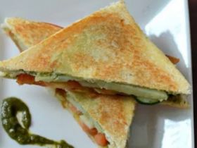 蔬菜三明治的做法介绍_自制早餐蔬菜三明治