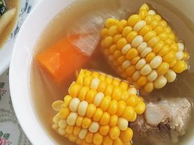 玉米排骨汤的简单做法_玉米排骨汤炖制方法