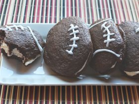 足球饼干的简单做法_烤箱版足球饼干的制作与配方