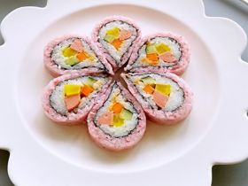 正宗日式樱花寿司的做法_一道春游时必备的美丽点心