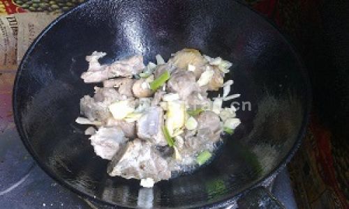电饭煲土豆排骨饭步骤图4