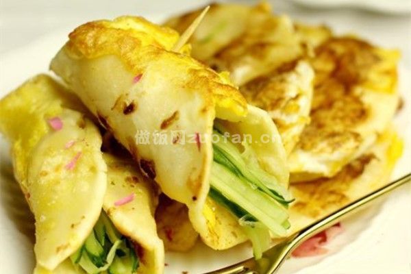 饺子皮怎么做好吃酥脆的鸡蛋灌饼_鸡蛋灌饼的家常调料做法