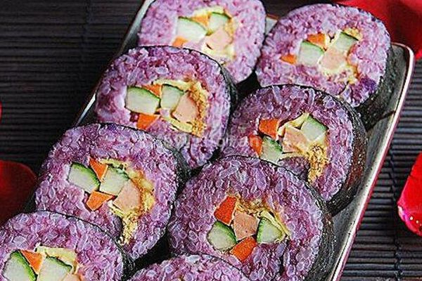 多彩紫薯寿司的简单做法_蠕动你的肠胃