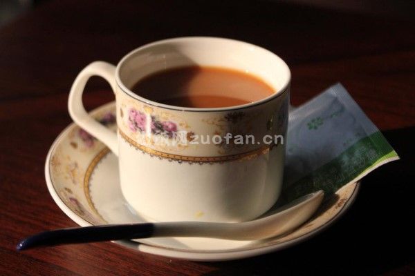 皇家奶茶的做法以及制作方法_醇厚怡人英国人爱不释手
