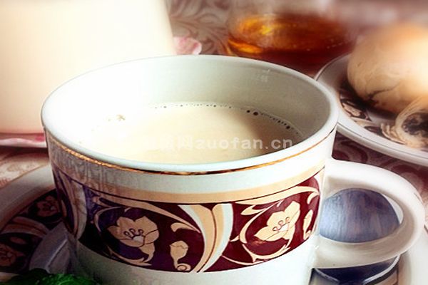 自制法式焦糖奶茶的正宗做法_怎么做都好喝