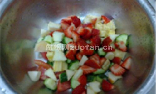 蔬菜水果沙拉步骤图3