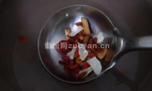 红豆薏米百合粥步骤图5