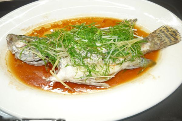 鲜美多汁的广东清蒸桂花鱼的做法