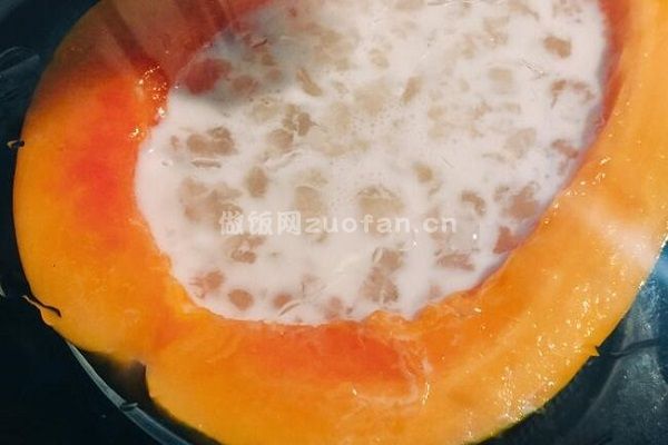 木瓜牛奶炖雪蛤的做法_女性的养颜滋补甜品