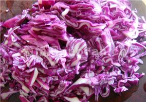 减肥紫甘蓝蔬菜沙拉怎么做好吃_色彩炫丽营养