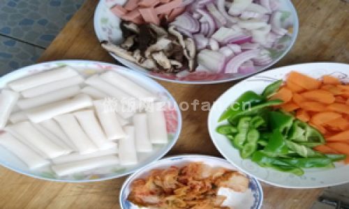 韩国泡菜炒年糕步骤图2