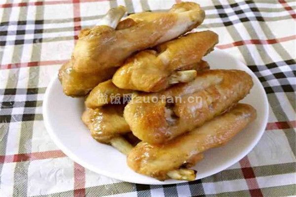 烤箱版烤盐焗鸡翅的家常做法_秋季午餐深受孩子的青睐