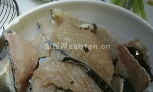 清汤鲟鱼火锅步骤图2
