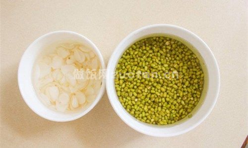 绿豆小米粥步骤图1