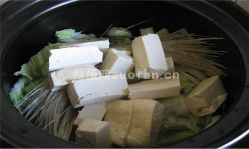 砂锅粉丝豆腐步骤图2