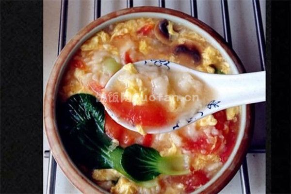 西红柿疙瘩汤的家常做法窍门_汤汁美味疙瘩有嚼劲
