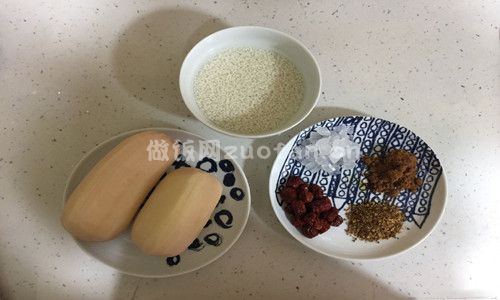 红糖糯米藕步骤图1