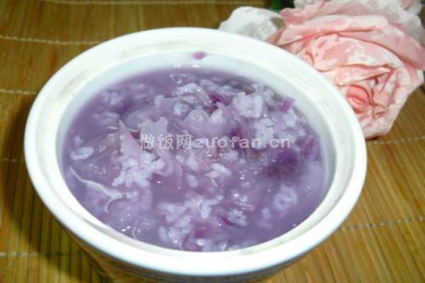 银耳紫薯粥的家常做法_香甜软糯暖心暖胃