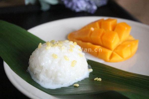 泰国芒果糯米饭的做法_甜甜糯糯芒果新体验