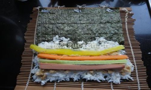 寿司卷步骤图4