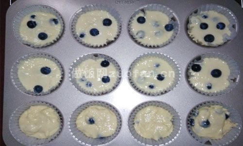 蓝莓爆浆奶油蛋糕步骤图5