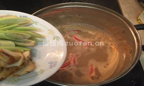 泰式酸辣虾汤步骤图3