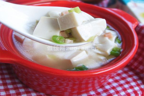美味清炖豆腐汤的家常做法_秋季汤品清淡美味