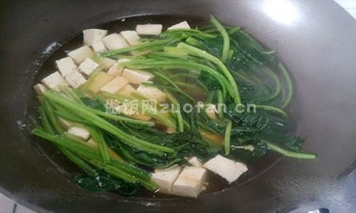 菠菜豆腐汤步骤图5