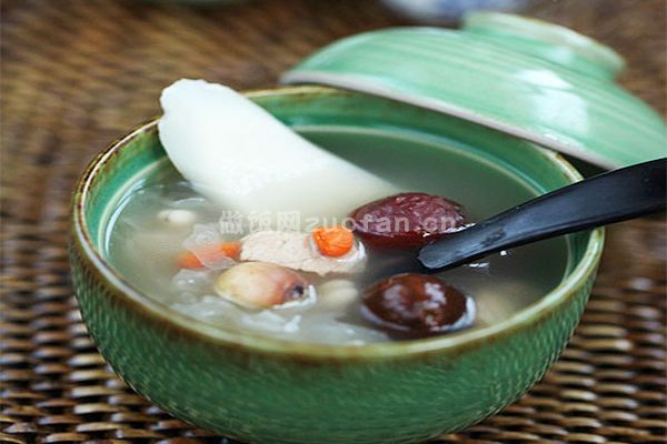 广东清补凉瘦肉汤的做法_清热补湿营养老火汤
