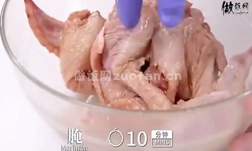 明太子虾滑酿鸡翅步骤图2