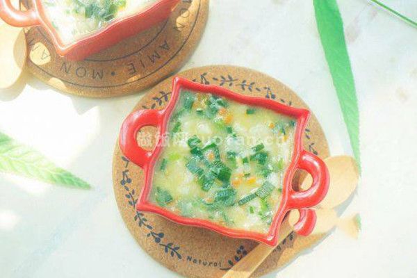东北韭菜疙瘩汤的做法_色彩丰富利于消化