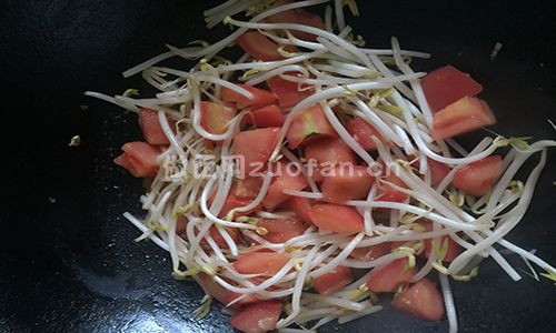西红柿菠菜鸡蛋汤步骤图2