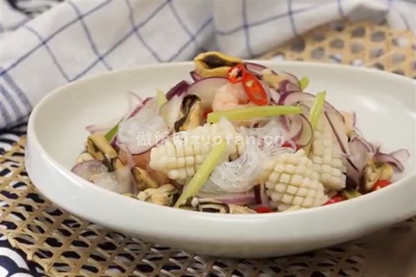 泰式海鲜粉丝沙拉的做法_自己在家做酸甜凉菜