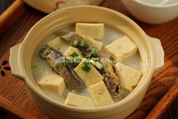 泥鳅豆腐汤的做法图解_夏天泥鳅豆腐汤怎么做