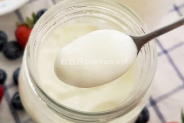 酸奶的简单做法步骤_用酸奶机怎样制作酸奶