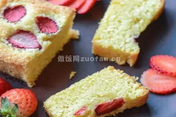 简单草莓蛋糕的做法介绍_美味草莓蛋糕的制作方式