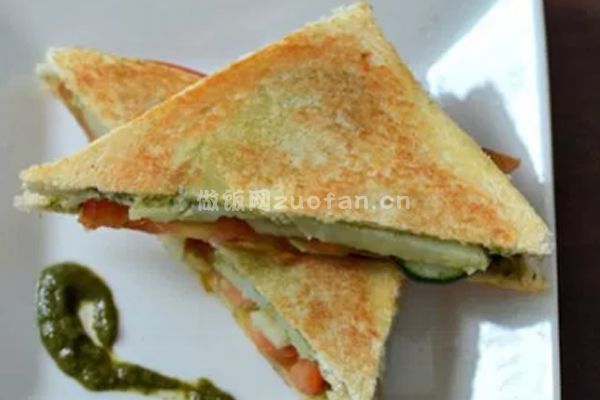 蔬菜三明治的做法介绍_自制早餐蔬菜三明治