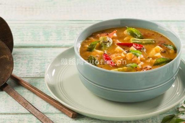 扁豆肉汤的家常做法_如何做好吃的扁豆肉汤