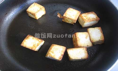 海参豆腐汤步骤图2