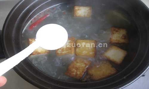 海参豆腐汤步骤图3