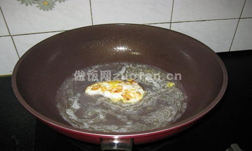 海参紫菜鸡蛋汤步骤图3
