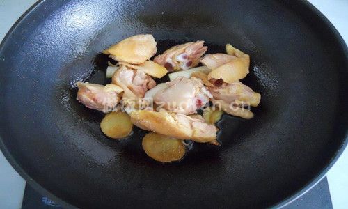 小鸡炖香菇步骤图4