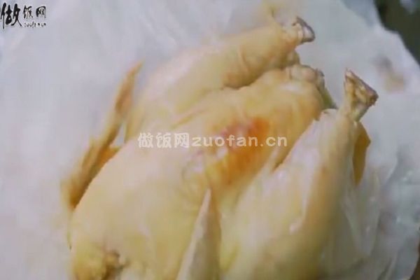 广东电饭煲盐焗鸡的最简单做法_一锅搞定春节美食
