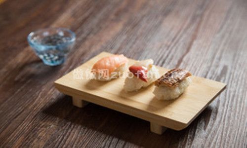 日本手握寿司步骤图5