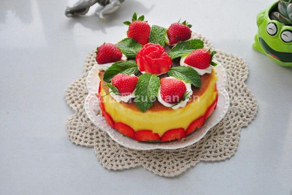 草莓乳酪蛋糕的做法_质地轻盈润滑香甜